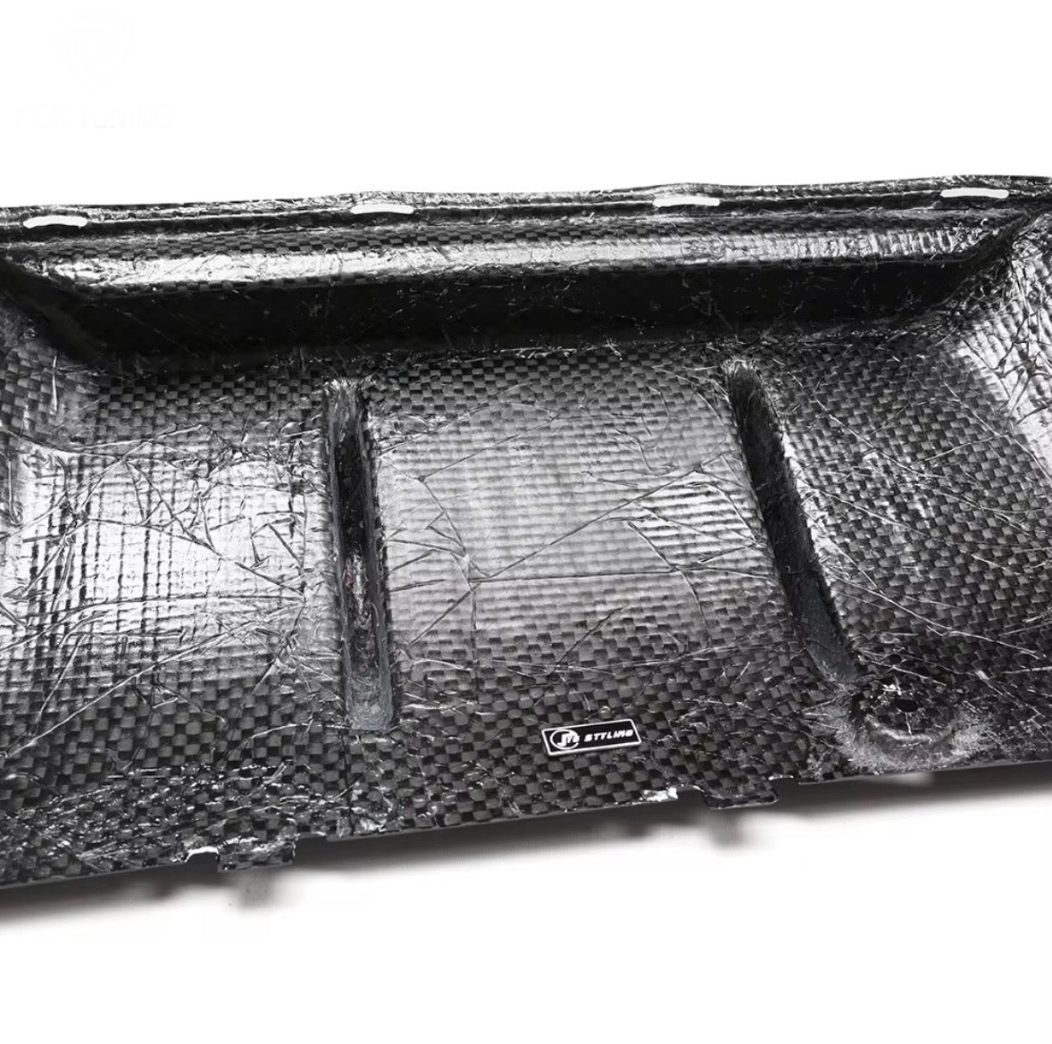 Dry Carbon Fibre Rear Diffuser- M5 F90